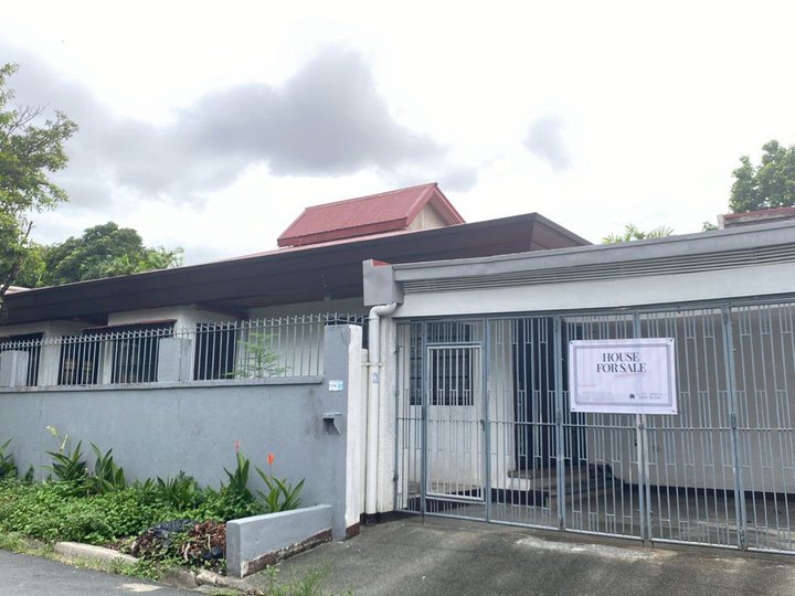 BUNGALOW HOUSE AND LOT FOR SALE IN LAS PINAS!!!