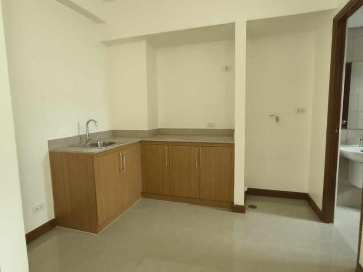 2-bedroom Residential Condo For Sale in Manila Bay Pasay near DFA OWWA