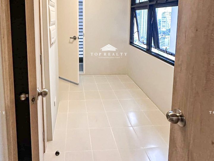 For Sale: 3-Bedroom 3BR Condo in Pasig City at Travertine at Portico