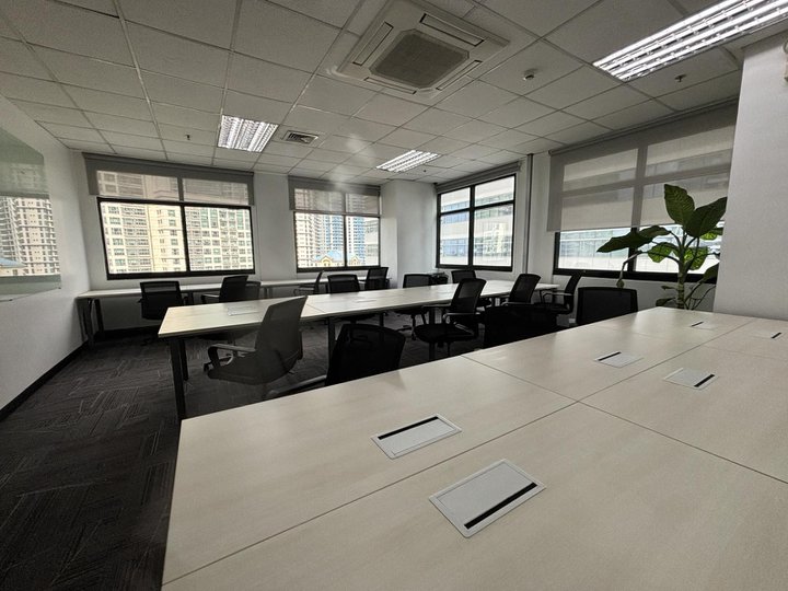 For Lease BGC Office Fully Fitted 25 Seats Along High Street, Bonifacio Global City