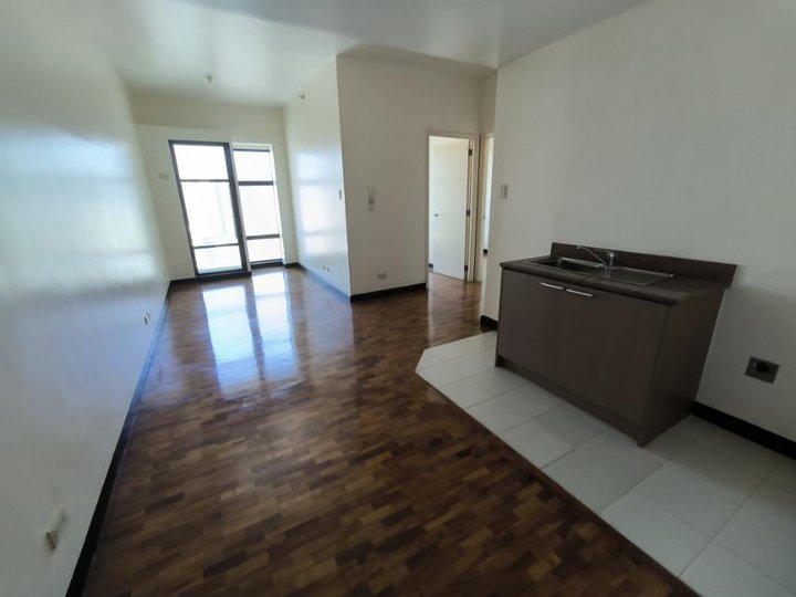 2-bedroom Residential Condo For Sale in Makati move in 15 days