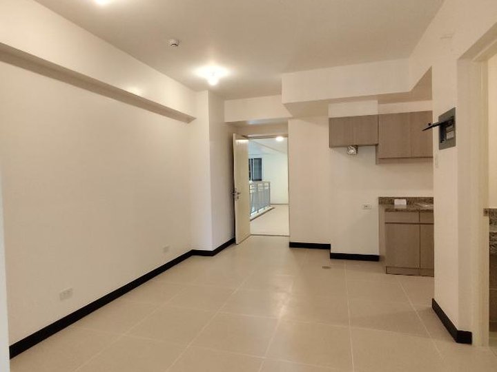 For RENT 2 Bedrooms Unfurnished Condo unit in Allegra Garden Place, Brgy. Bagong Ilog.