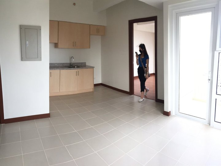 1 Bedroom rent to own condo for sale in MAkati Chino Roces near Makati Med