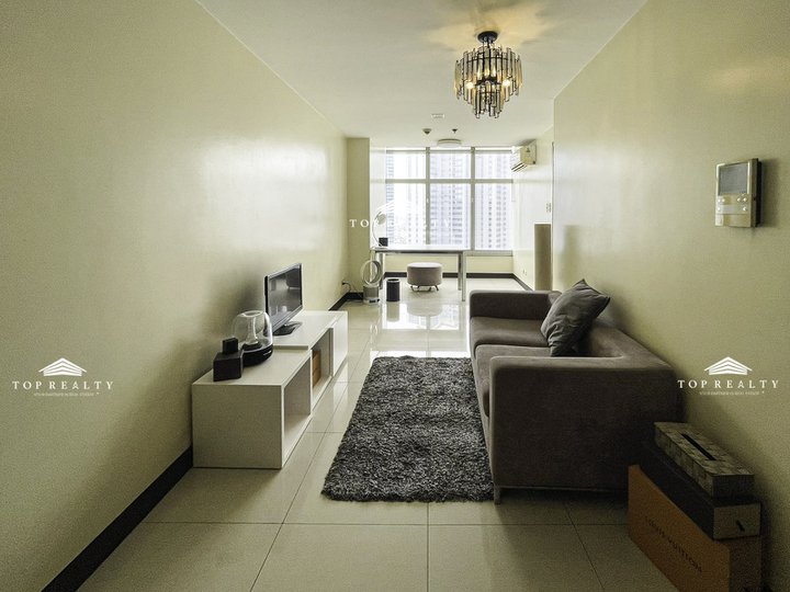 RUSH SALE!!! Makati City, Condo for Sale in Makati City at One Central Condominium, 1-Bedroom 1BR