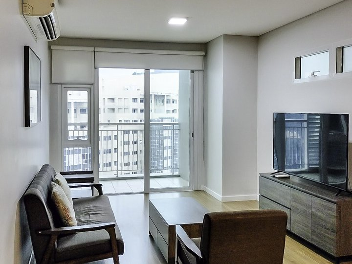 PRICE DROP!! 1BR Condo for Rent in Two Serendra, BGC, Taguig City