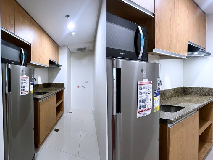 Pet friendly for rent condo in BGC near Uptown