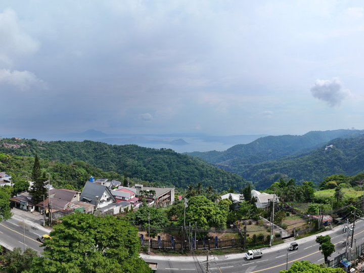 Tagaytay lake View condo for sale