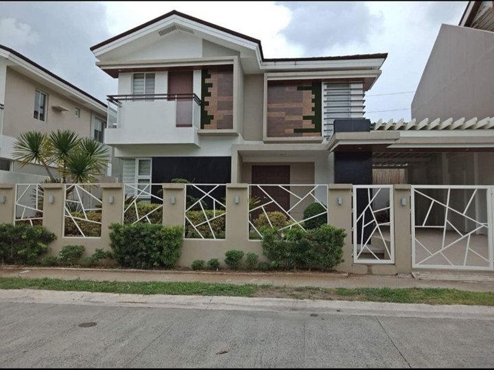 FOR SALE: 3BR House in Ridgeview Estates Nuvali - Php15M