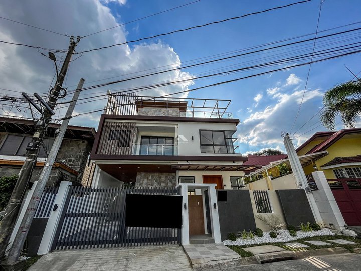 5-bedroom Single Attached House For Sale By Owner in Quezon City / QC