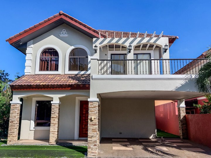 2 Storey Luxury House and Lot for Sale in Ponticelli Hills.