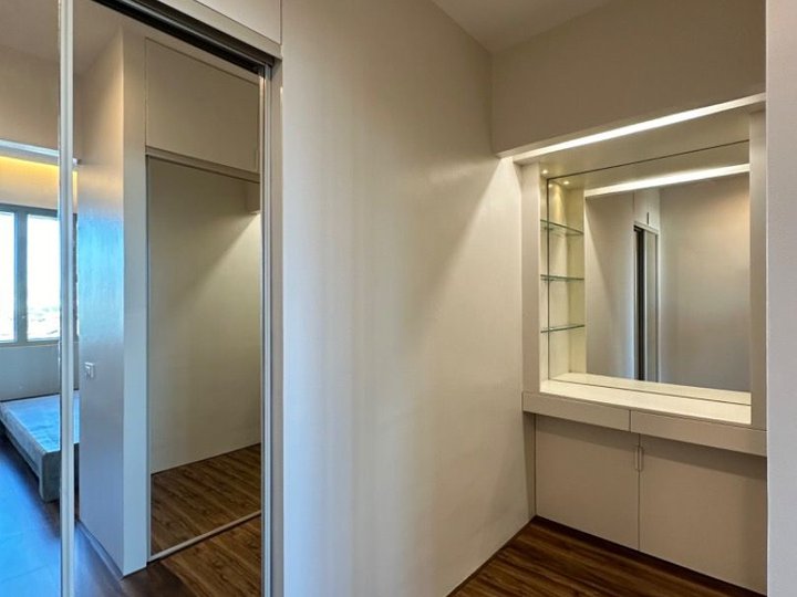 Newly Renovated Semi-Furnished 2 Bedroom Unit in Renaissance 3000, Pasig City