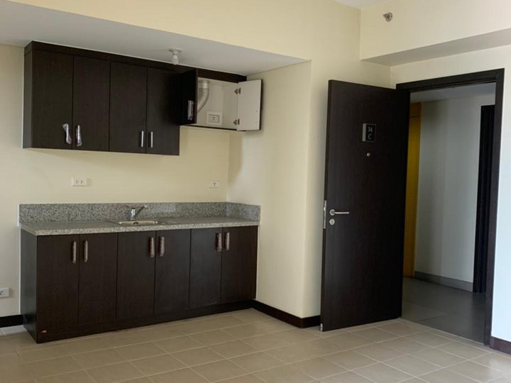 RFO Condo 2 Bedrooms 30K Monthly in Makati near BGC Mckinley Taguig