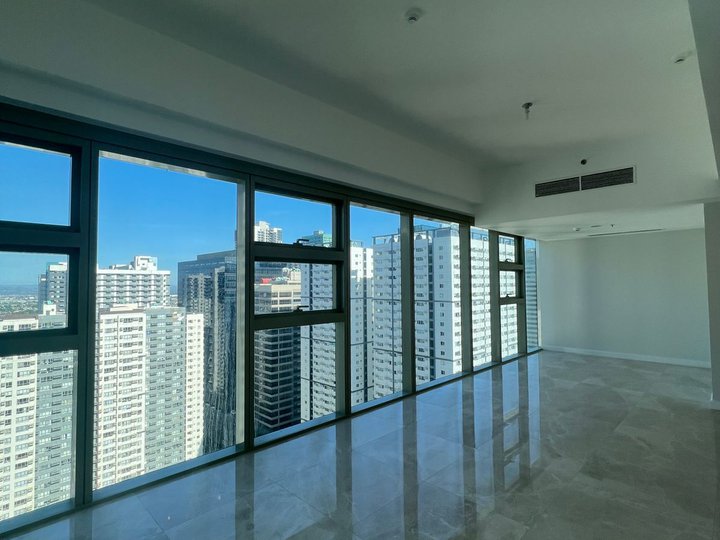 BGC Luxury For Sale Grand Hyatt Residences, 3 Bedroom Bonifacio Global