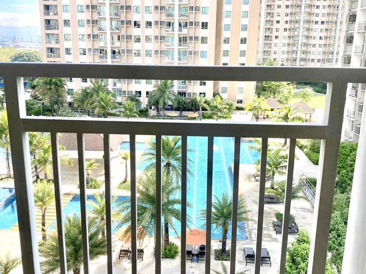 FOR SALE: 3BR Corner Unit The Grove by Rockwell Newly Painted Condo