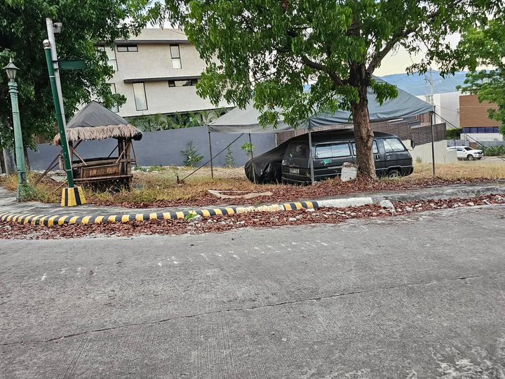 Corner Lot For Sale - Tivoli Royale Subdivision