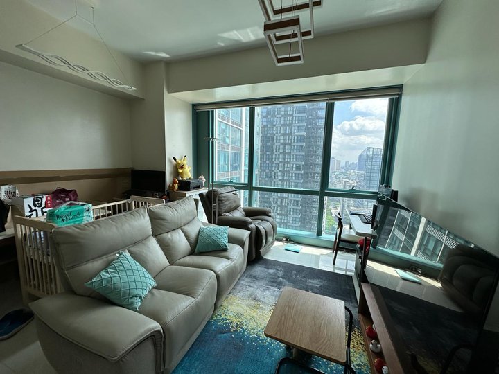 For Rent: 2 Bedrooms 2BR in One Uptown Residence, Taguig City - BGC