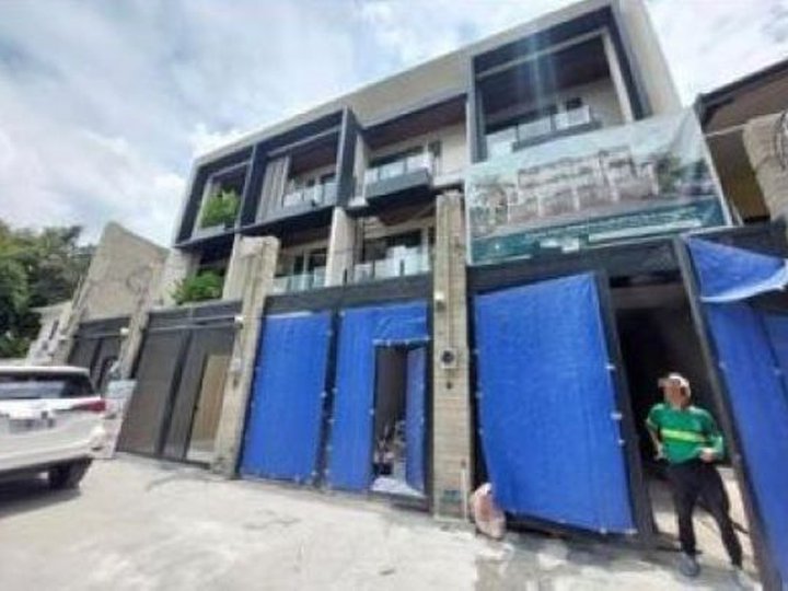 For Sale Townhouse in Diliman Quezon City