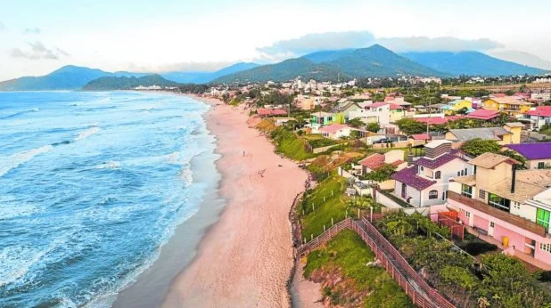 The Beauty Of Beachfront Living OnePropertee Community