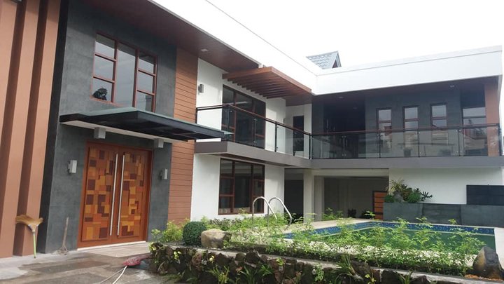 House With Swimming Pool For Sale In Bf Homes Paranaque House And Lot September 2021 In Paranaque Metro Manila For Sale