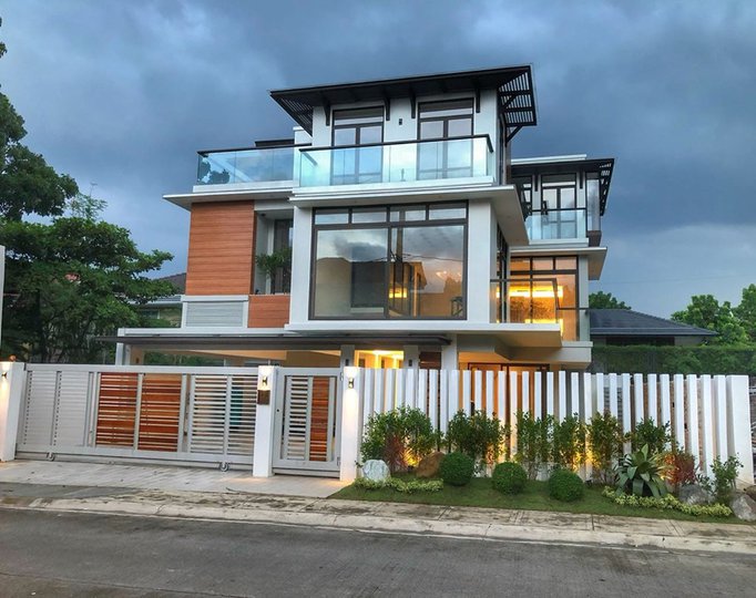 Brand New Ready for Occupancy Luxurious House & Lot for ...