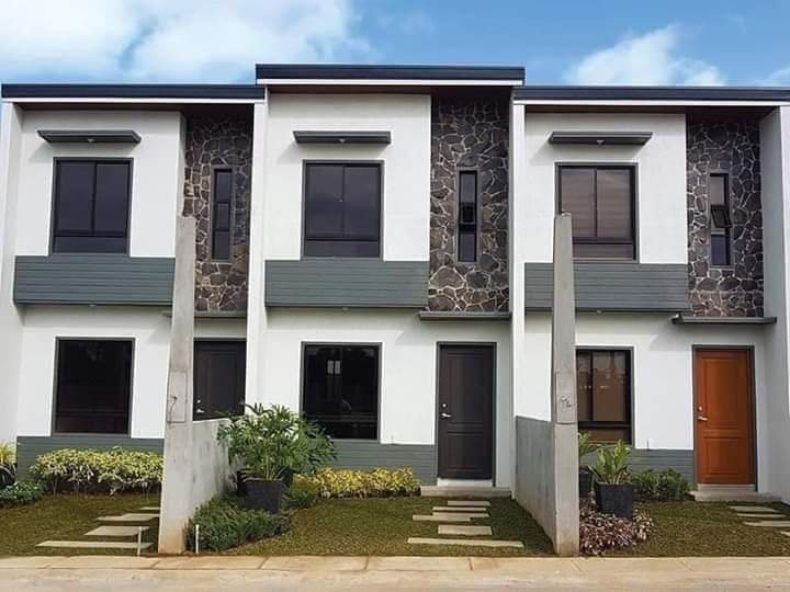 how much is a down payment on a townhouse